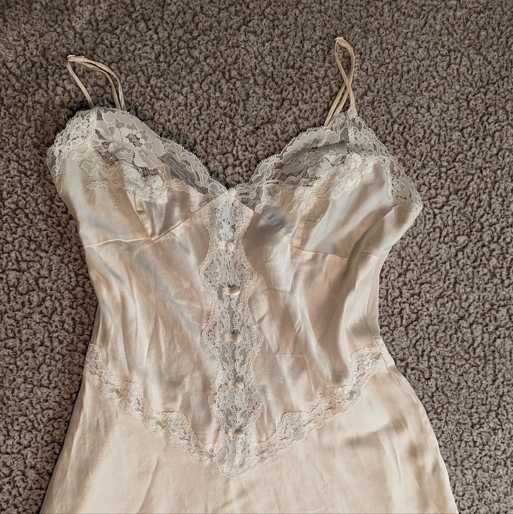 Beautiful Vintage Nightgown